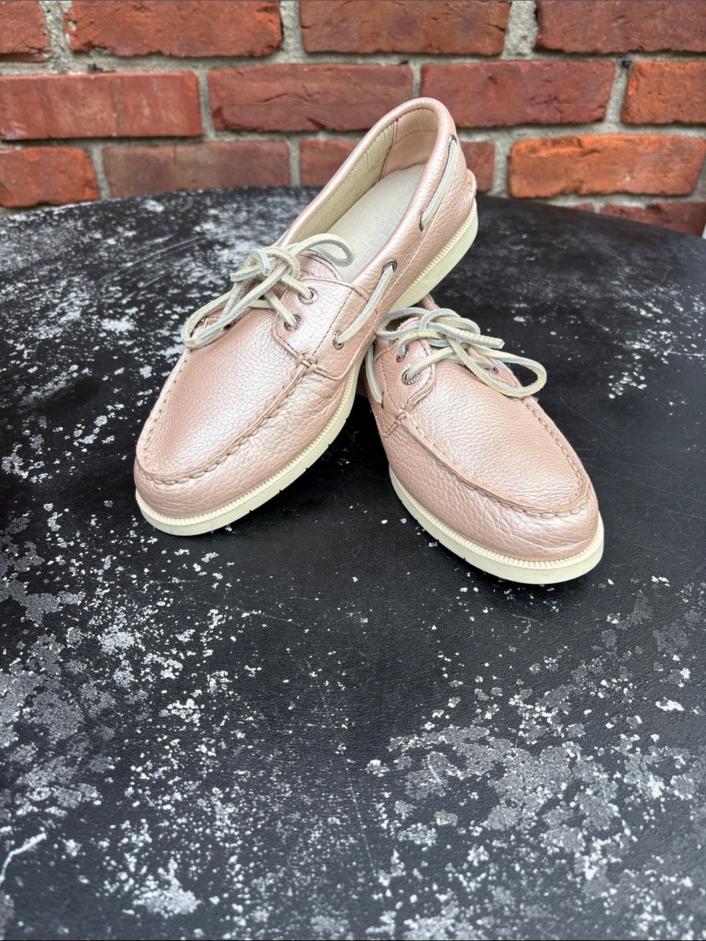 Women’s Sperry Rose Gold Leather Top Sider’s Boat Shoes. Size 7M